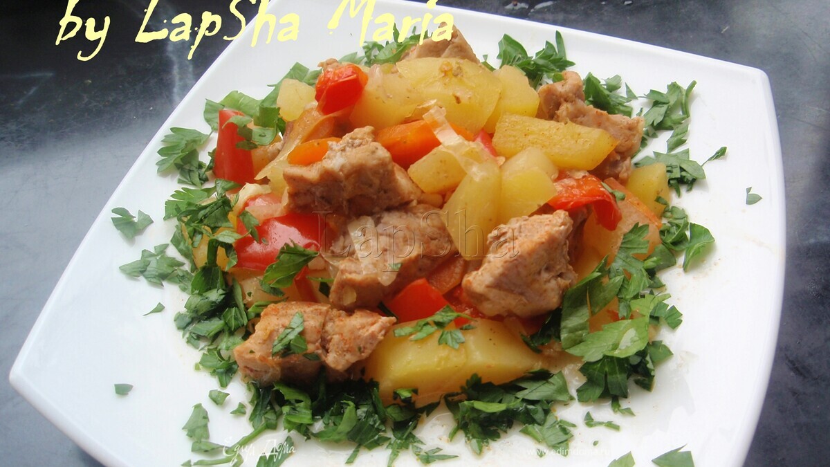 Мясо запеченное с овощами в рукаве