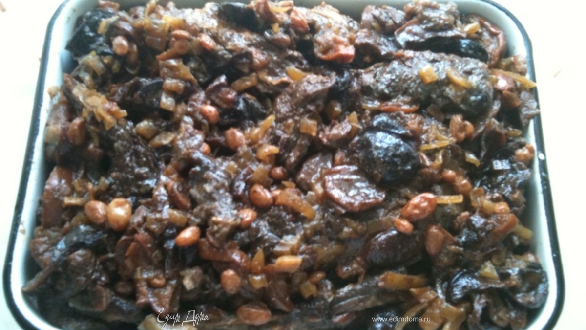 "Ребрышки с сухофруктами" или "Комплимент для мужа охотника":)