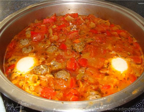 Тушёные овощи с фрикадельками