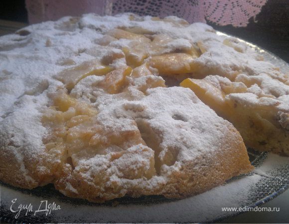 Шарлотка из того, что под рукой