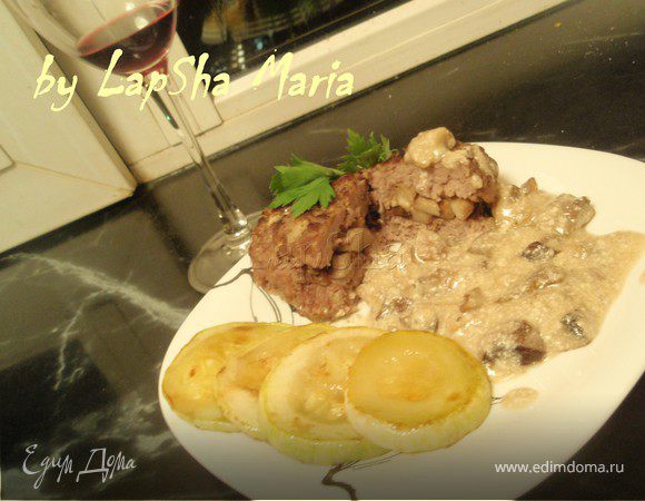 Зразы с лесными грибами под соусом Зразы с лесными грибами под соусом