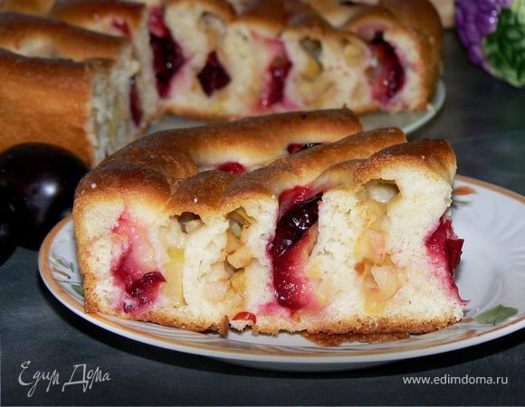 Пирог со сливой и яблоком Пирог со сливой и яблоком