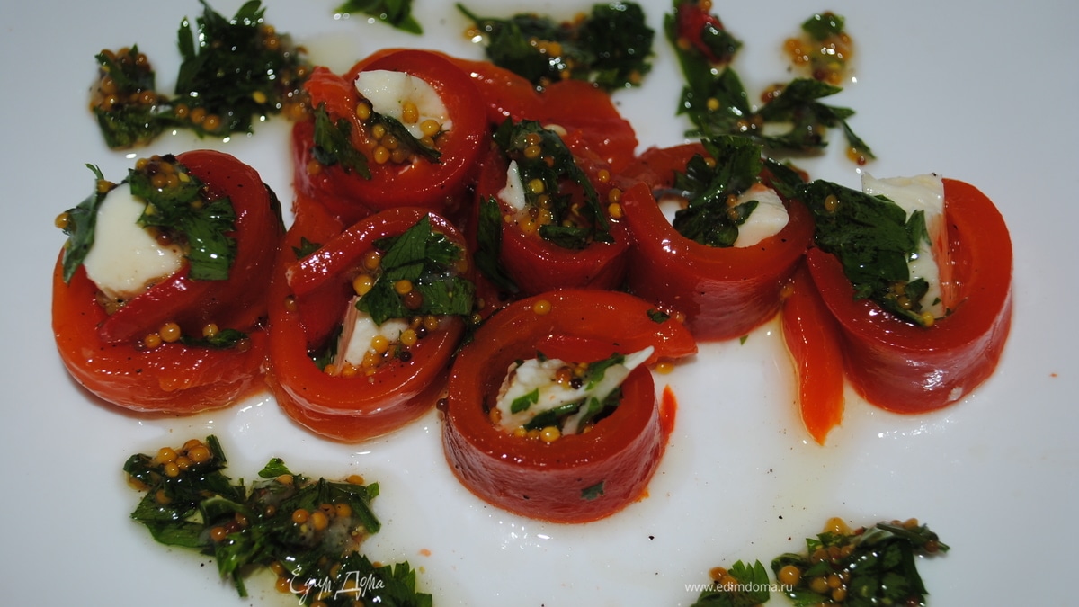 Рулетики " Перчик с моцареллой"