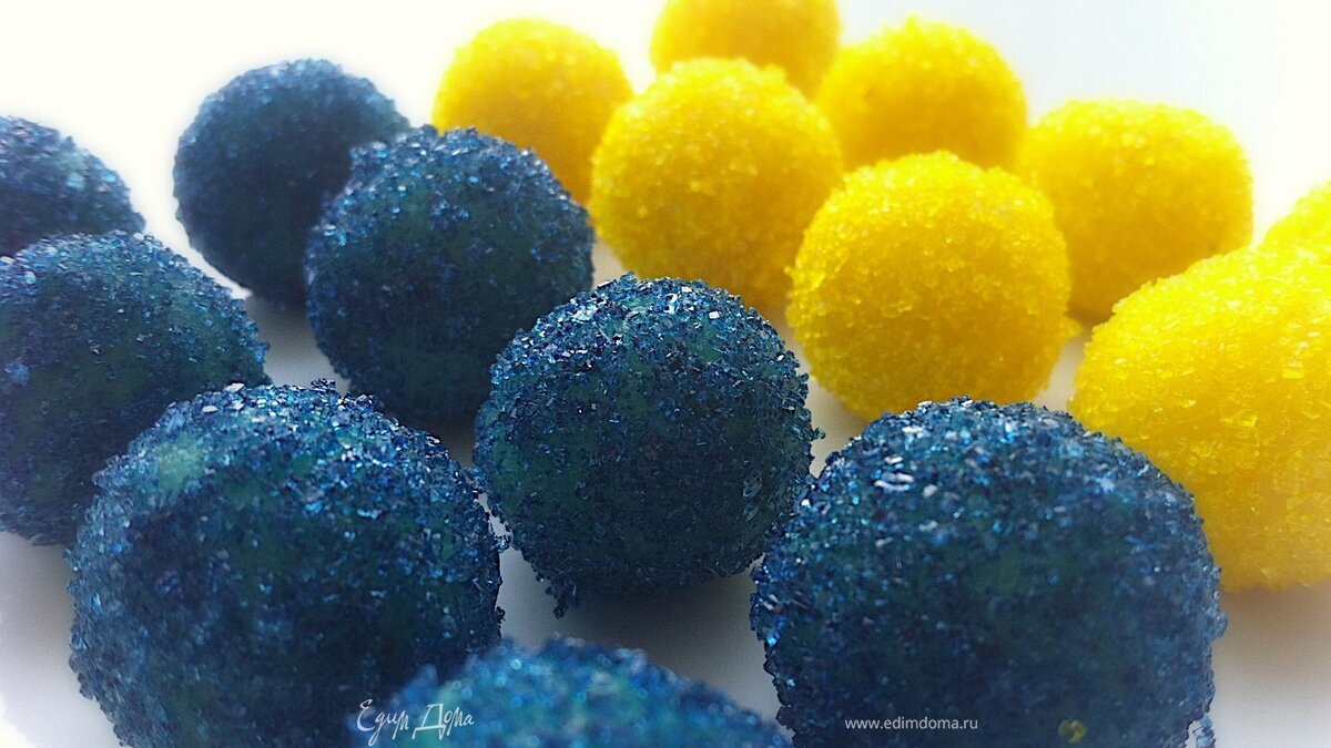 Конфеты и торт "Слава Украине!"