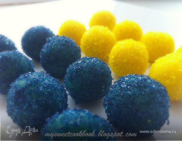 Конфеты и торт "Слава Украине!" Конфеты и торт "Слава Украине!"