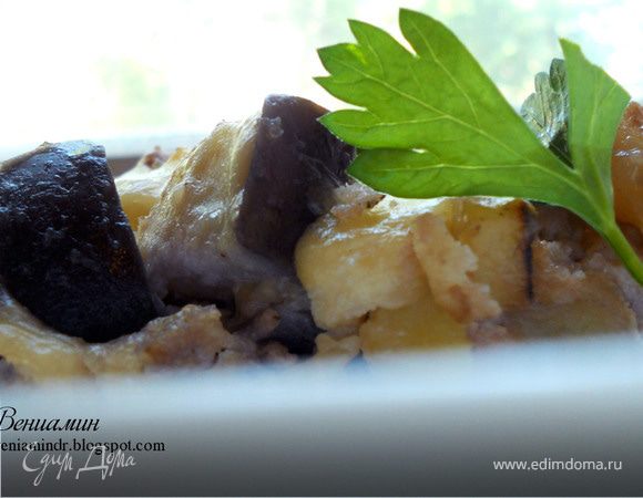 Фриттата с картофелем, баклажанами и грецкими орехами