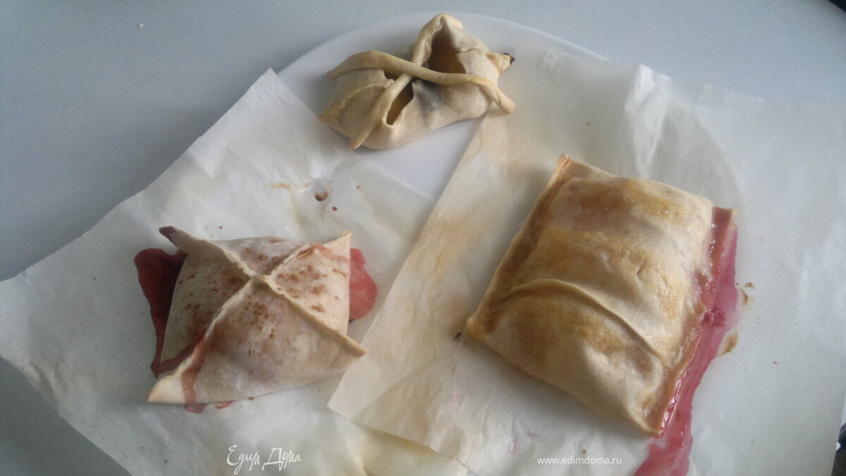 Булочки с нектарином из вытяжного теста в 3 вариантах