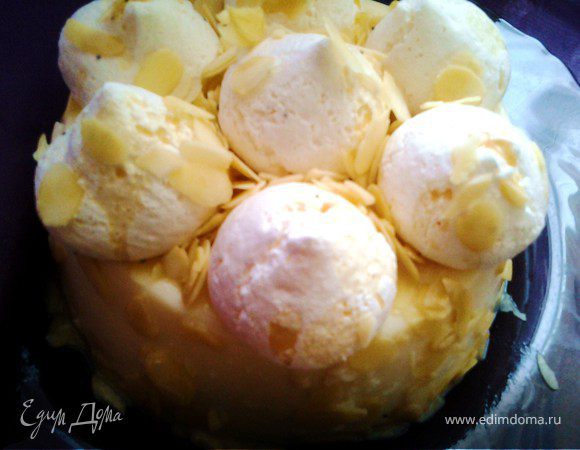 Классическая мерингата с миндалем Классическая мерингата с миндалем