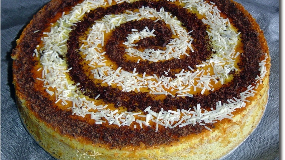 Пирог с персиками и шоколадом