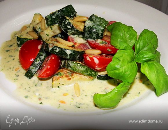 Салат "Цукини, томаты и базилик" Салат "Цукини, томаты и базилик"
