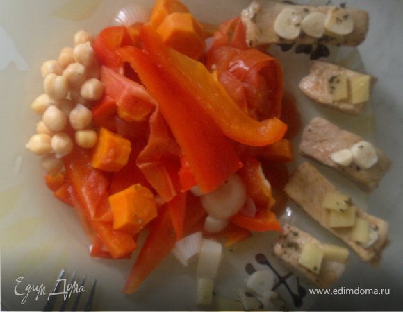 Свиная корейка с нутом и бланшироваными овощами Свиная корейка с нутом и бланшироваными овощами