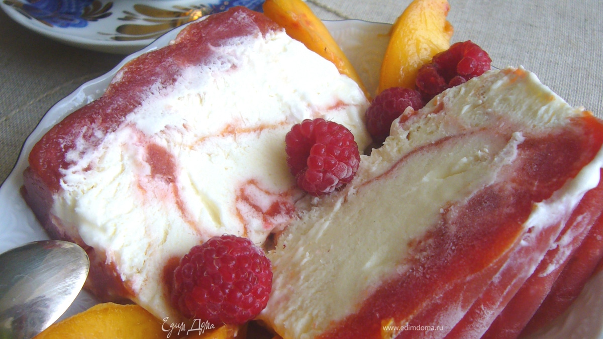 Семифреддо со сливой