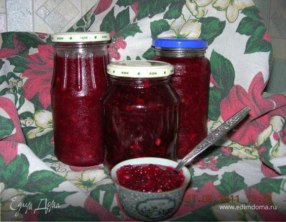 Бруснично-яблочное варенье с пряностями Бруснично-яблочное варенье с пряностями