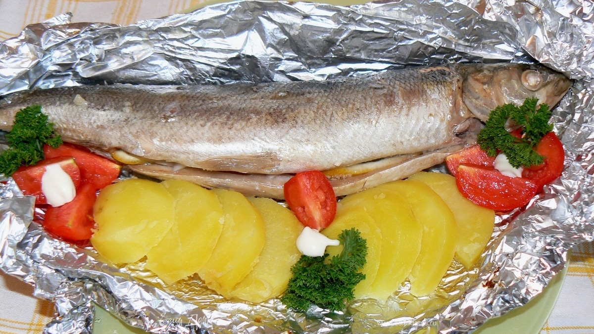 омуль байкальский запеченный в фольге