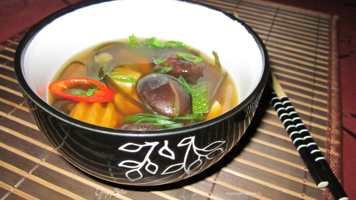 Мисо суп с тофу и морской капустой