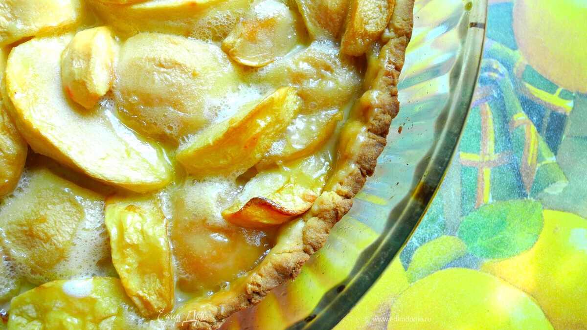 Нежный яблочный пирог