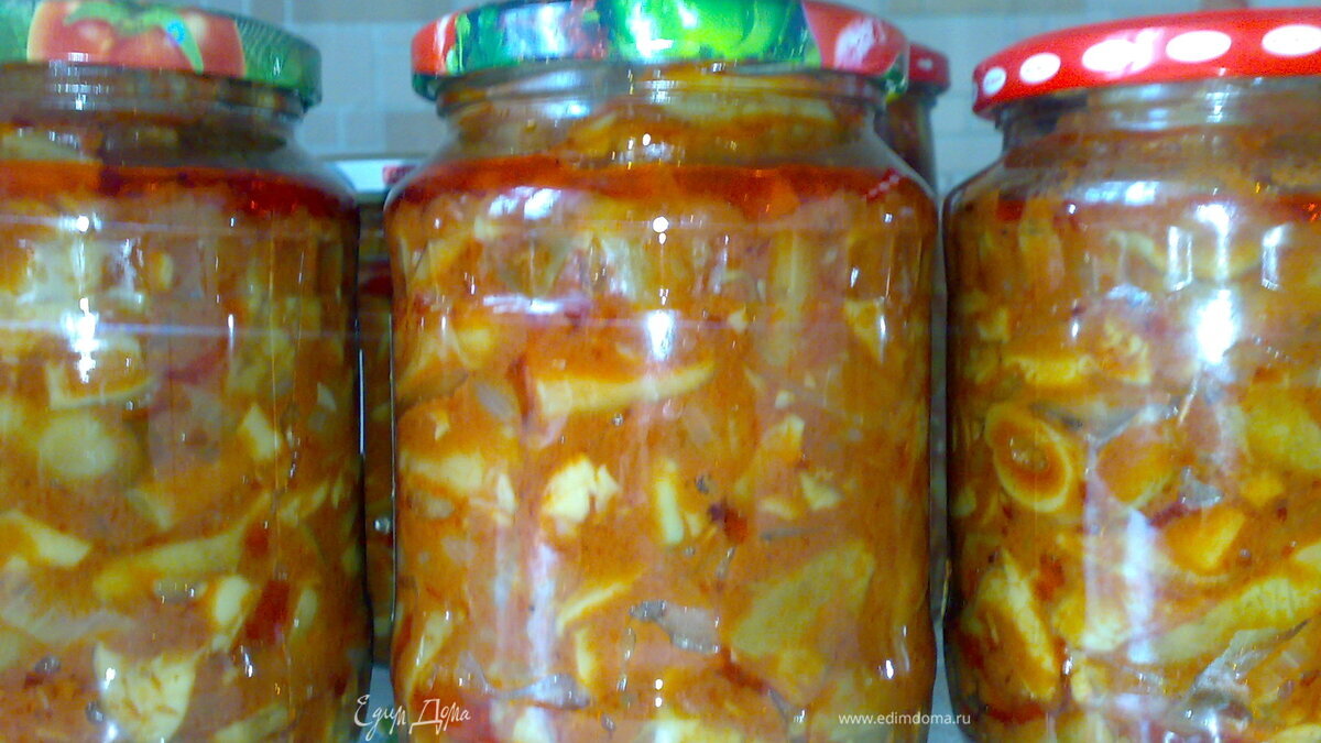 Грузди в томатном соусе на зиму