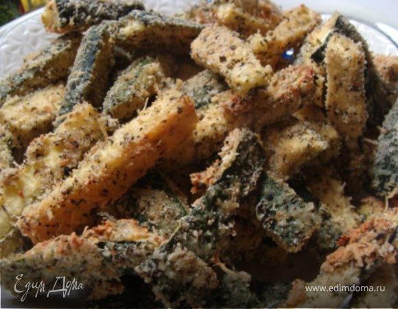 Запеченные палочки цукини с сладким луковым соусом