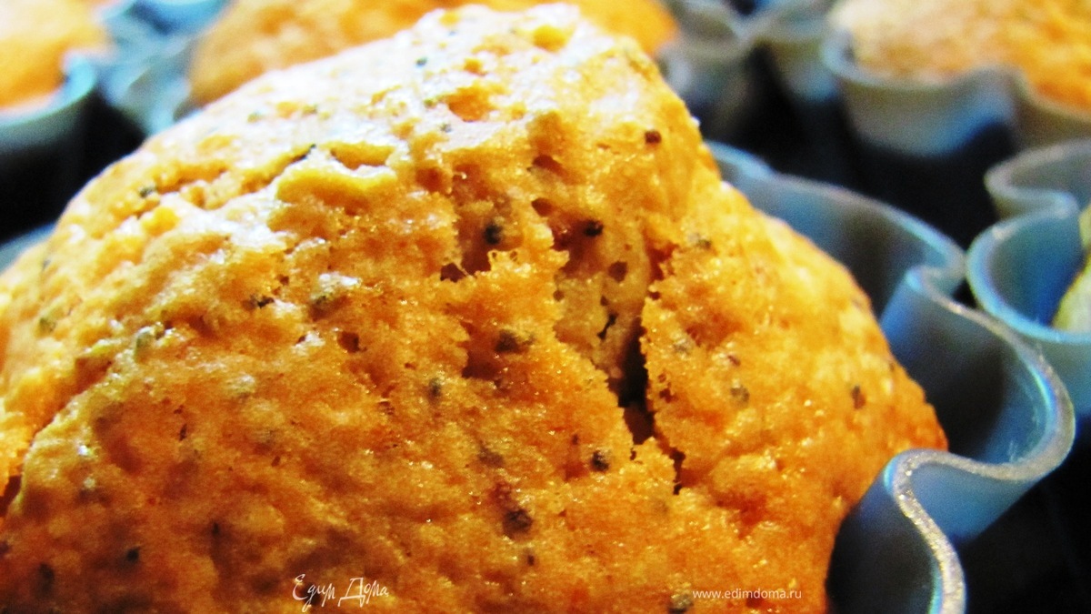 Кексы с яблоком, орехом и маком