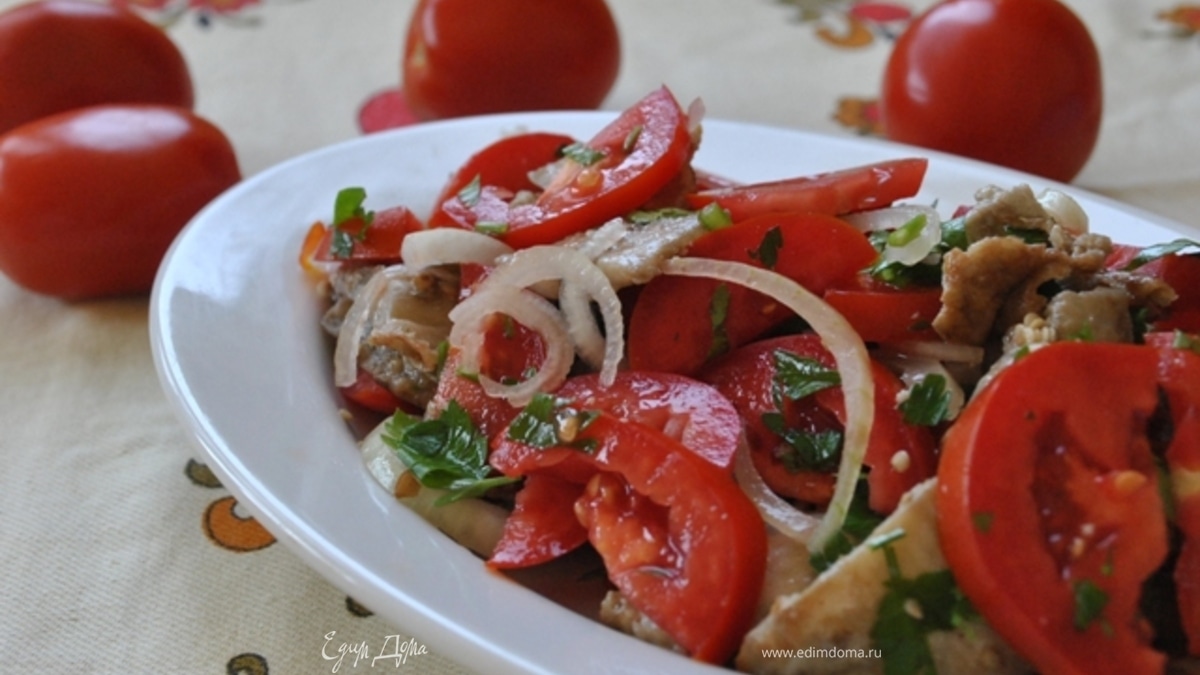 Салат с томатами и баклажанами