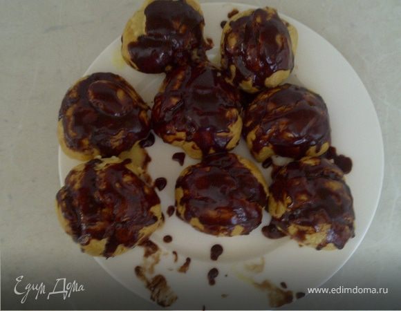 Профитроли или эклеры, любимые с детства 