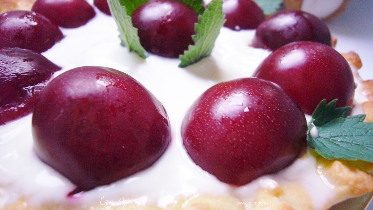 Тарт сливочный со сливами