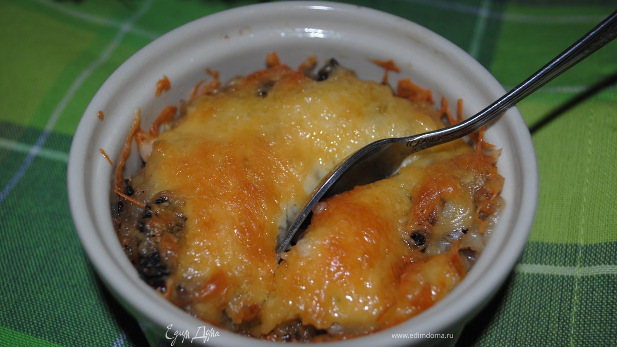 Жульен с копченой индейкой