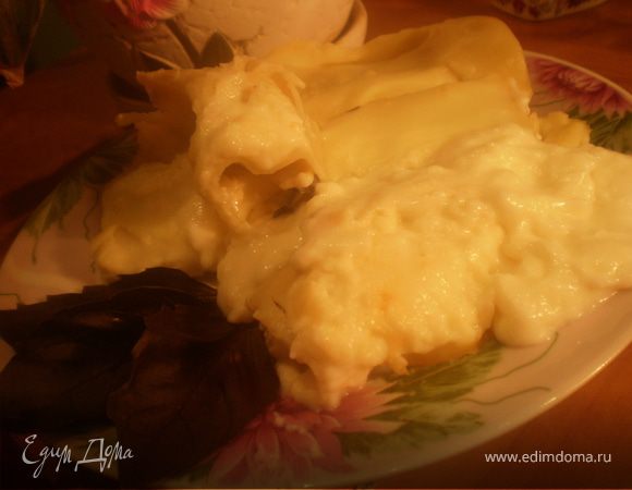Каннелони с курицей и грибами под соусом бешамель Каннелони с курицей и грибами под соусом бешамель