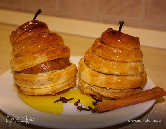 Груши в слоёном тесте