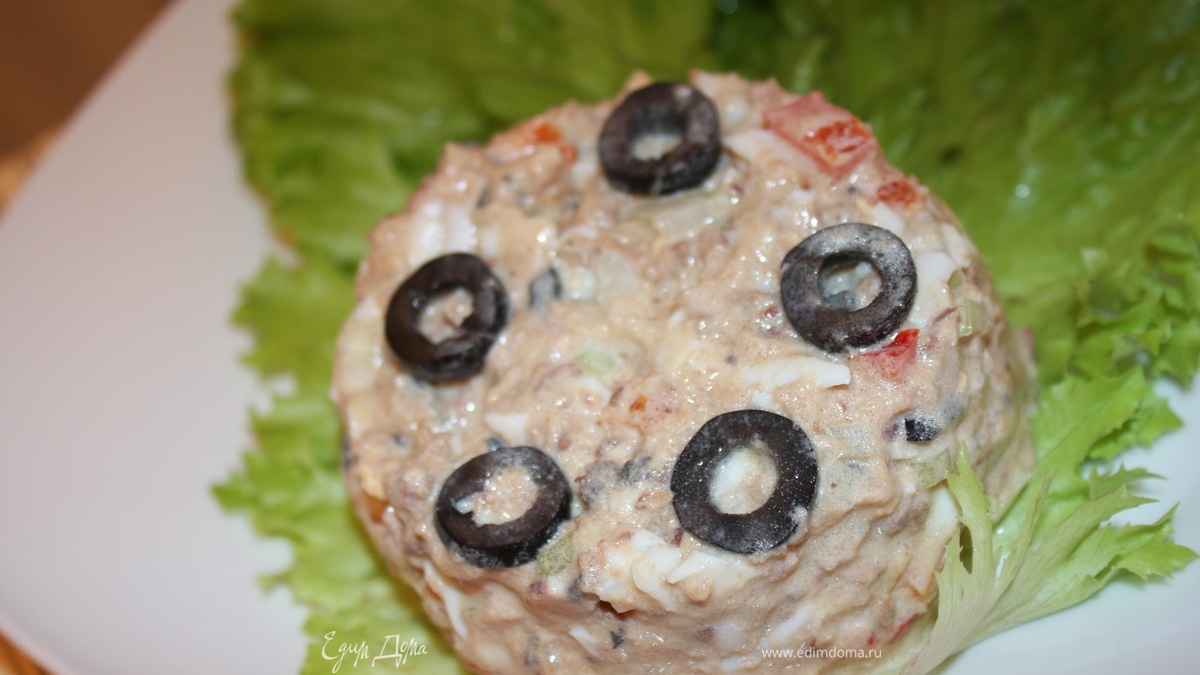 Салат с тунцом и сельдереем