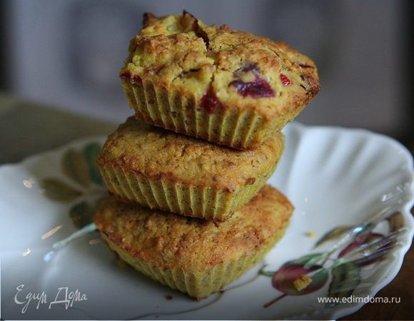 Маффины с хлопьями и сливами Маффины с хлопьями и сливами