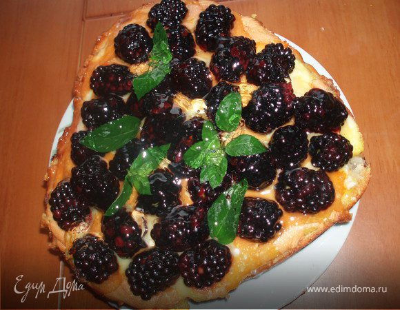 Пирог с ежевикой и мятой