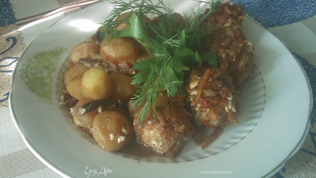 Тефтели рыбные тушеные с грибами.