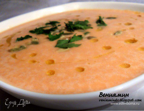 Чечевичный суп-пюре с томатами и сельдереем Чечевичный суп-пюре с томатами и сельдереем