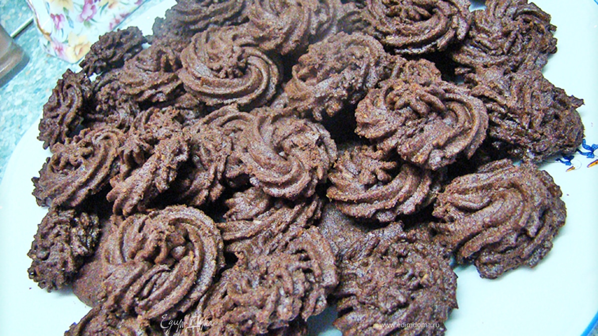 Шоколадное печенье с кокосовой стружкой 