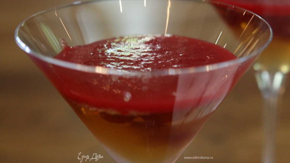 Пряное яблочное желе со сливовым соусом