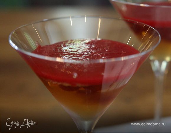 Пряное яблочное желе со сливовым соусом