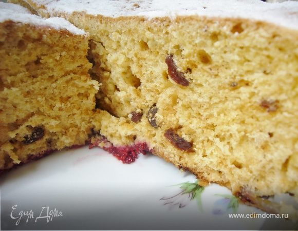 Сдобный пирог с изюмом