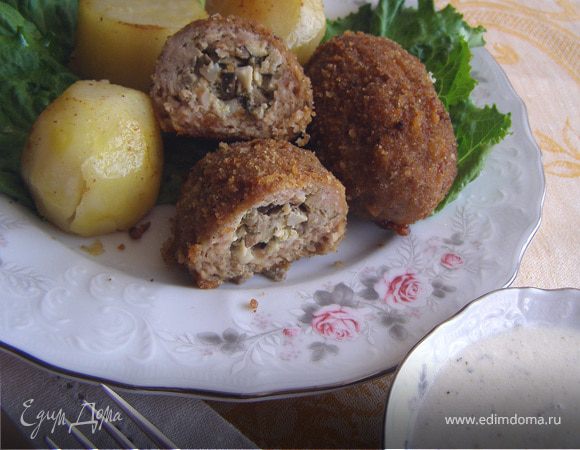 Куриные зразы с грибами под сметанно-сливочным соусом Куриные зразы с грибами под сметанно-сливочным соусом