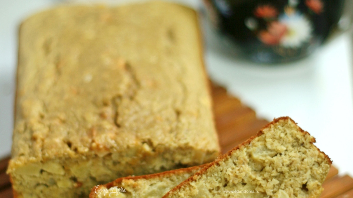 Банановый кекс с яблоками