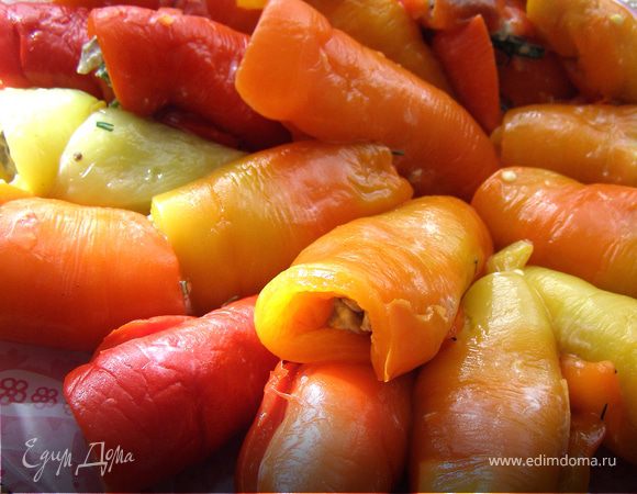 Рулетики из печёного перца с начинкой из курицы и баклажана Рулетики из печёного перца с начинкой из курицы и баклажана
