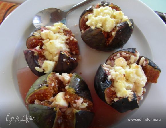 Инжир, запеченный с медом и фетой
