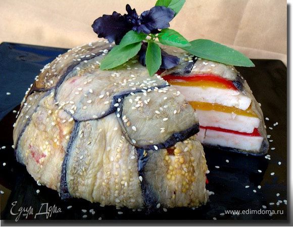 Террин из запеченных перцев, баклажанов и брынзы