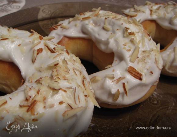 Булочки с марципаном