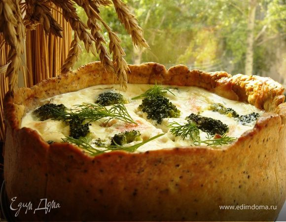 Пирог с брокколи и копчёным лососем Пирог с брокколи и копчёным лососем