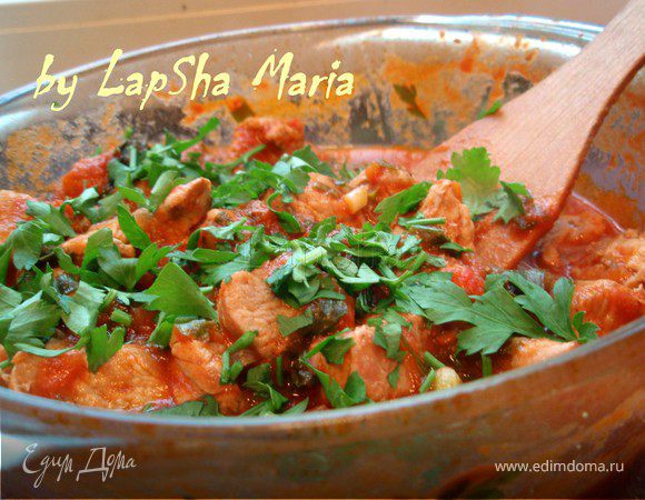 Свинина тушенная с томатами и зеленью Свинина тушенная с томатами и зеленью