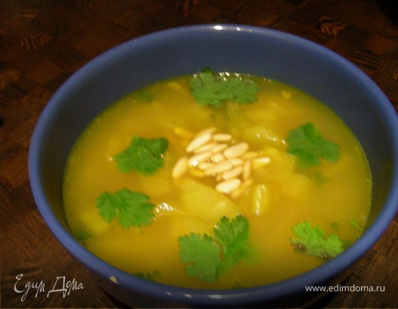 Суп из фенхеля с кедровыми орешками и анисовым алкоголем Суп из фенхеля с кедровыми орешками и анисовым алкоголем