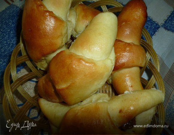 Круассанчики с орехово-ирисовой начинкой Круассанчики с орехово-ирисовой начинкой