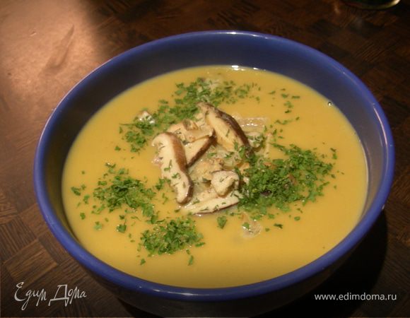 Нежный осенний крем-суп с тыквой, каштанами и грибами