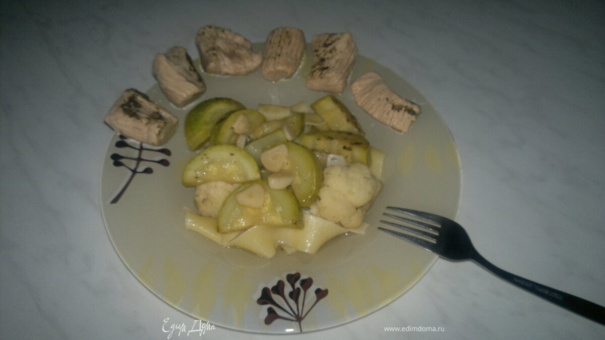 Паста примавера с индейкой